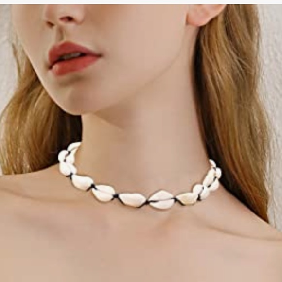 Natural Shell Choker Necklace Adjustable - Picture 2 of 7